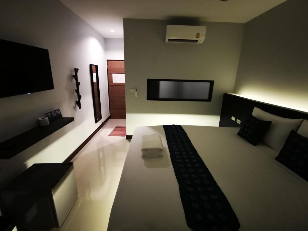 Skyline Resort Ban Khlong Lat Bua Khao Exterior photo