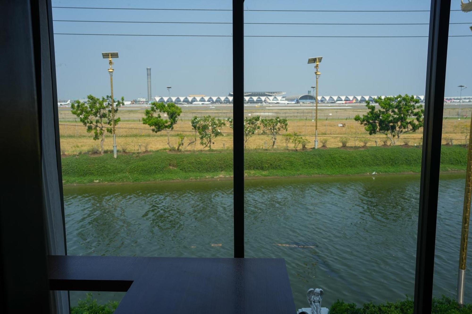Skyline Resort Ban Khlong Lat Bua Khao Exterior photo