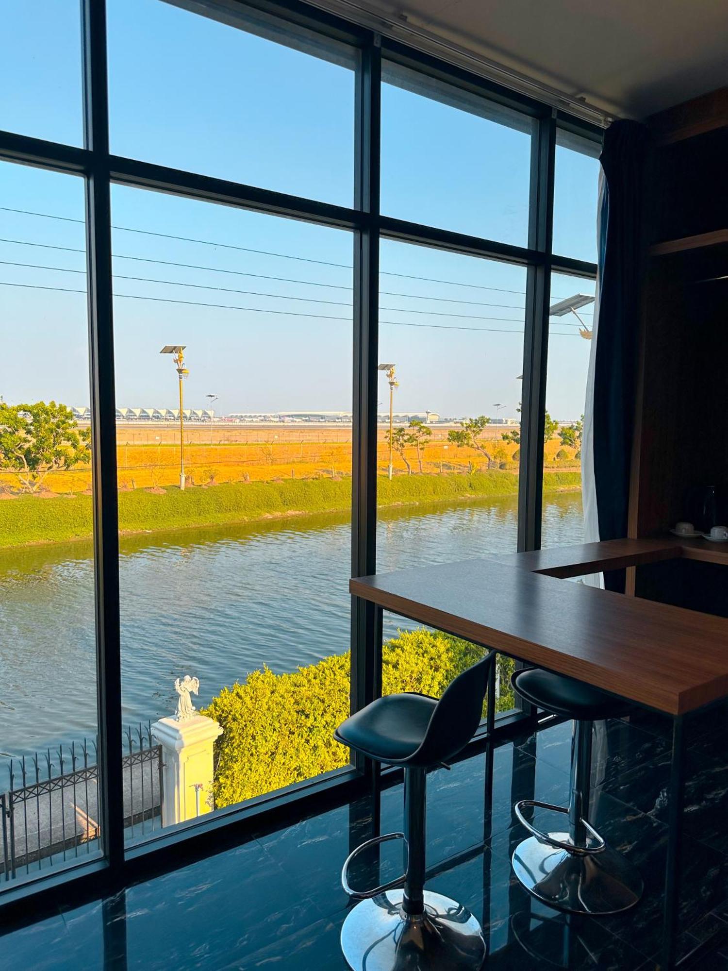 Skyline Resort Ban Khlong Lat Bua Khao Exterior photo
