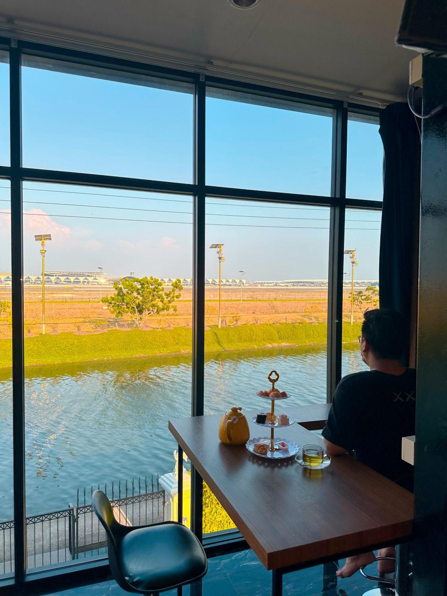 Skyline Resort Ban Khlong Lat Bua Khao Exterior photo