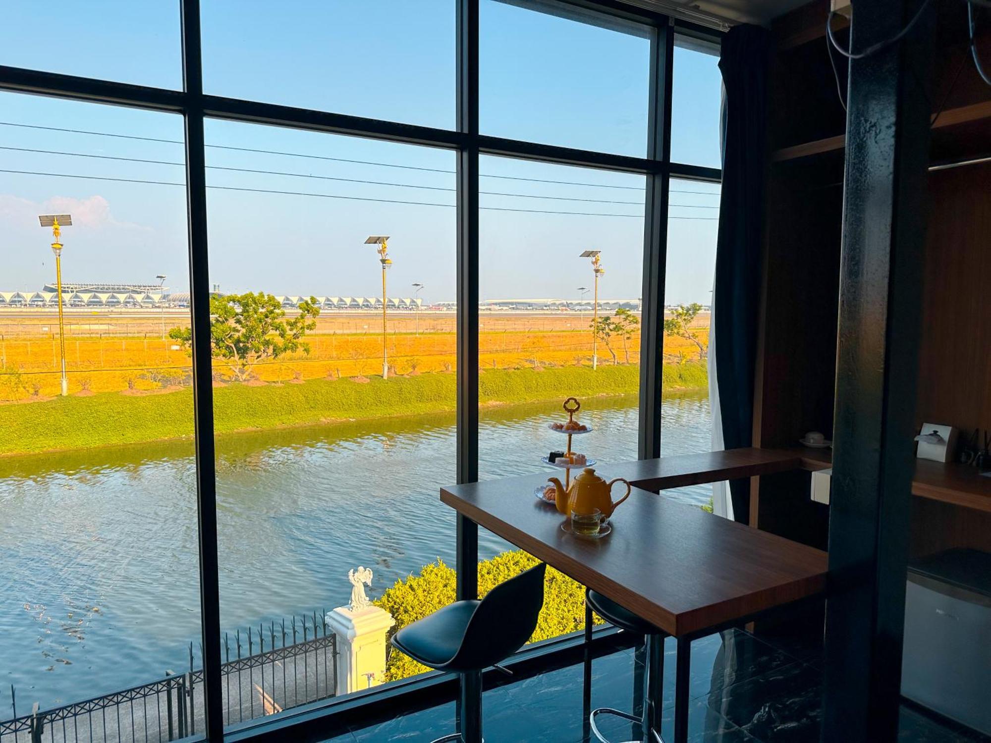 Skyline Resort Ban Khlong Lat Bua Khao Exterior photo