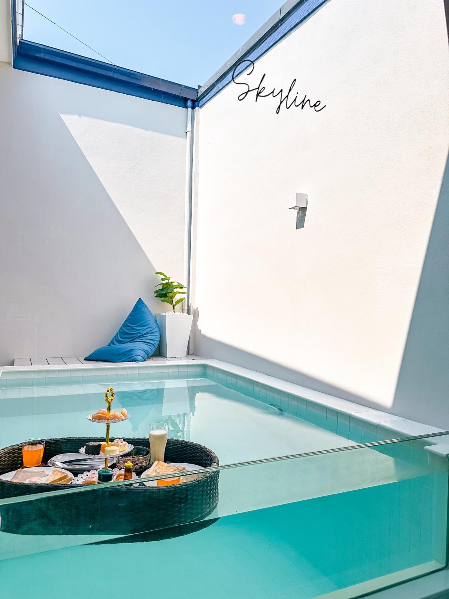 Skyline Resort Ban Khlong Lat Bua Khao Exterior photo